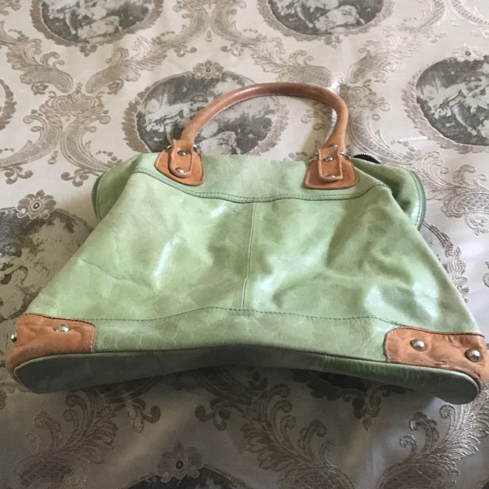 Tano Leather Handbag!